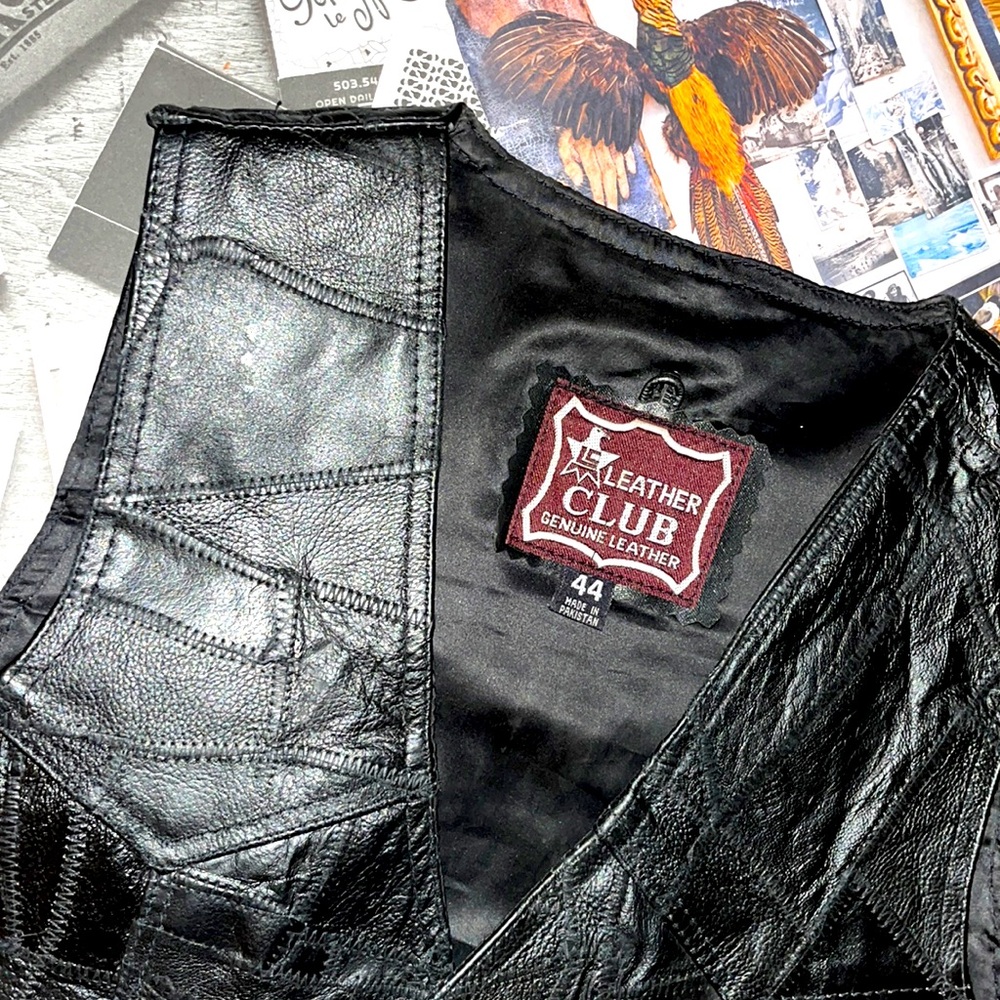 🏍️ 🦁 🏍️• ⚫️ Leather Club x Ridin’ Free Vibes ⚫️• 🦁🏍️